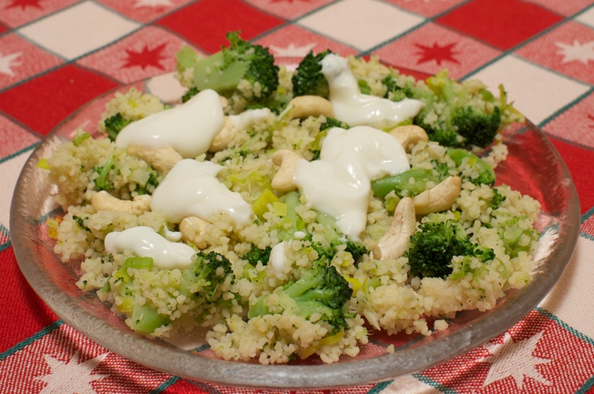 Varm couscoussallad med limesås