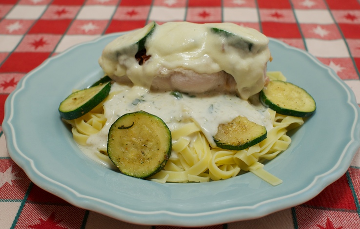 Mozzarellakyckling med zucchini