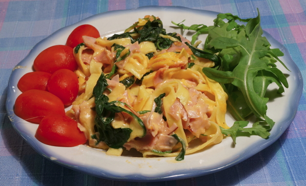 Pastagratäng med mozzarella