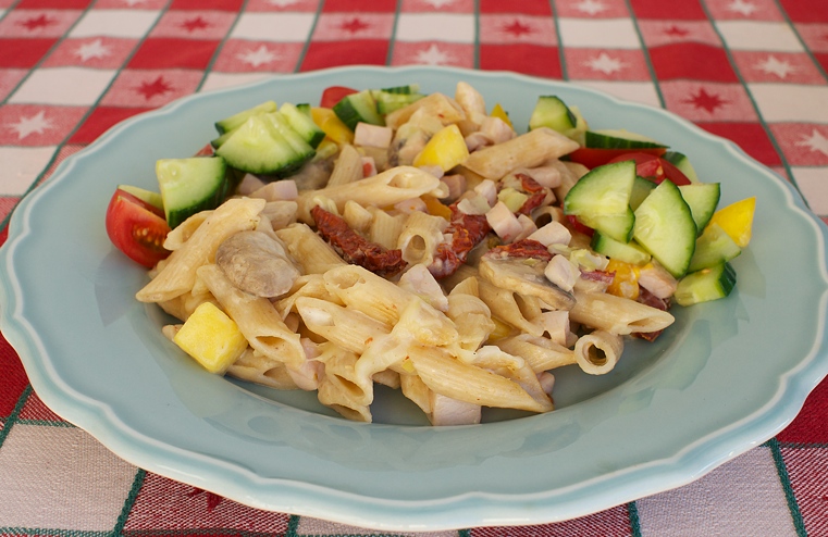 Pastagratäng med kassler