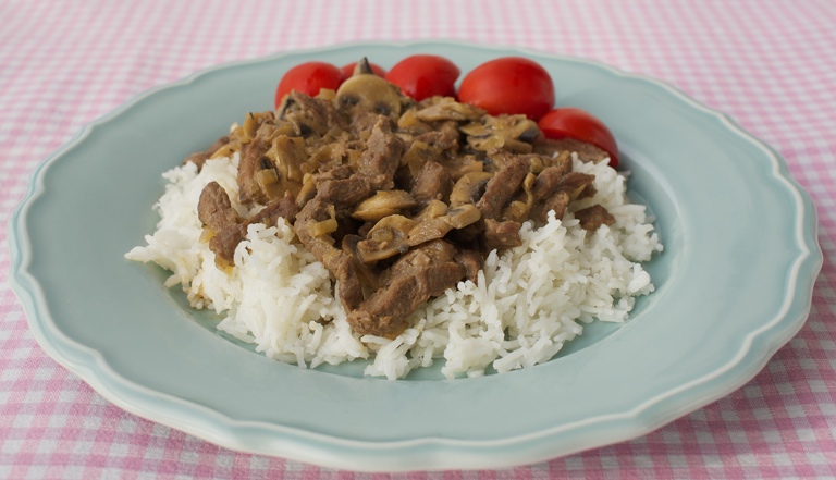Carne con champioñes (kött med champinjoner)